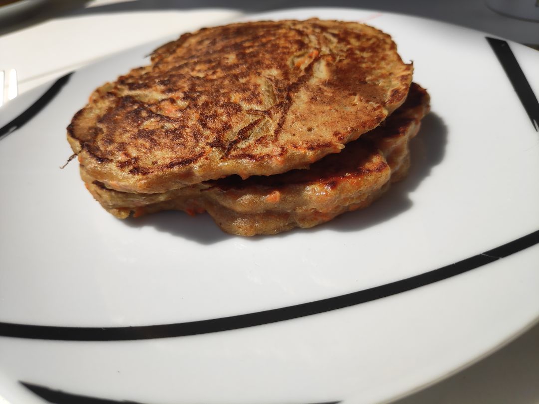 Tortitas de zanahoria y plátano Tortitas de zanahoria y plátano