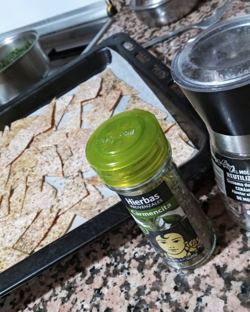 Nachos caseros con guacamole 🥑 Casero Paso 1 Nachos caseros con guacamole 🥑 Casero Paso 1