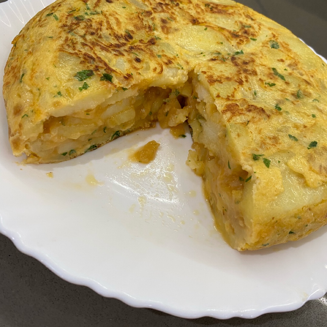 TORTILLA DE PATATAS CON PEREJILStep 0