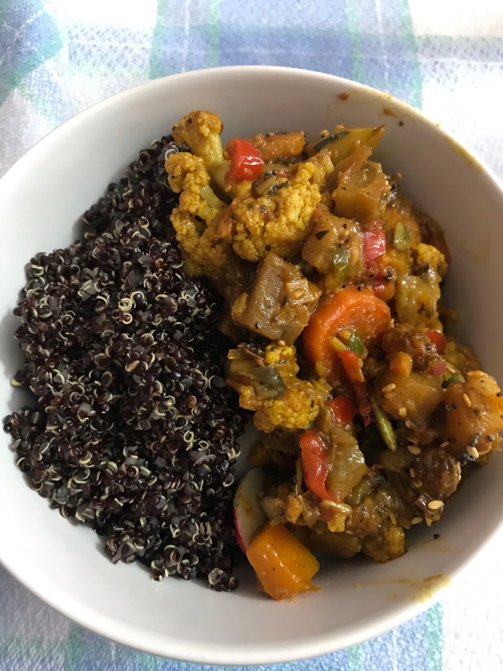 Quinoa con verduras y huevo