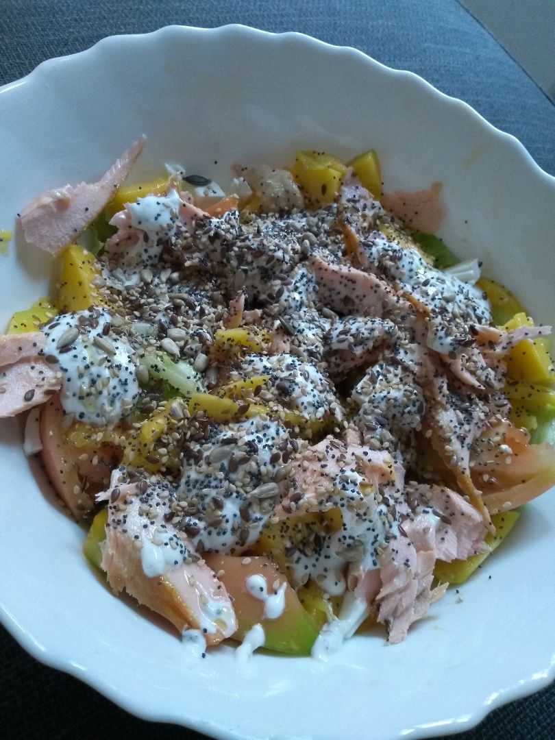 Ensalada de mango 馃崑y salm贸n 馃悷 Ensalada de mango 馃崑y salm贸n 馃悷