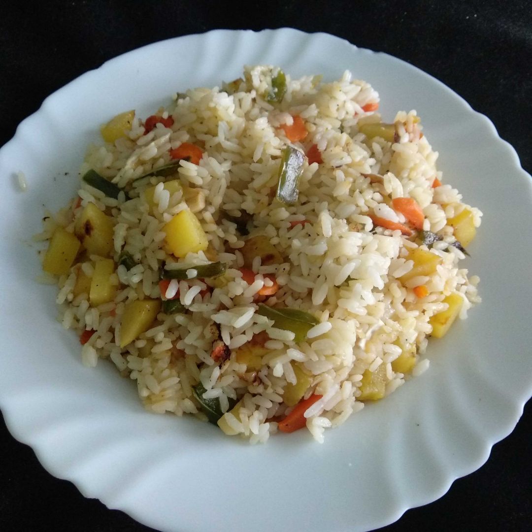 Arroz con verduras y queso de rulo