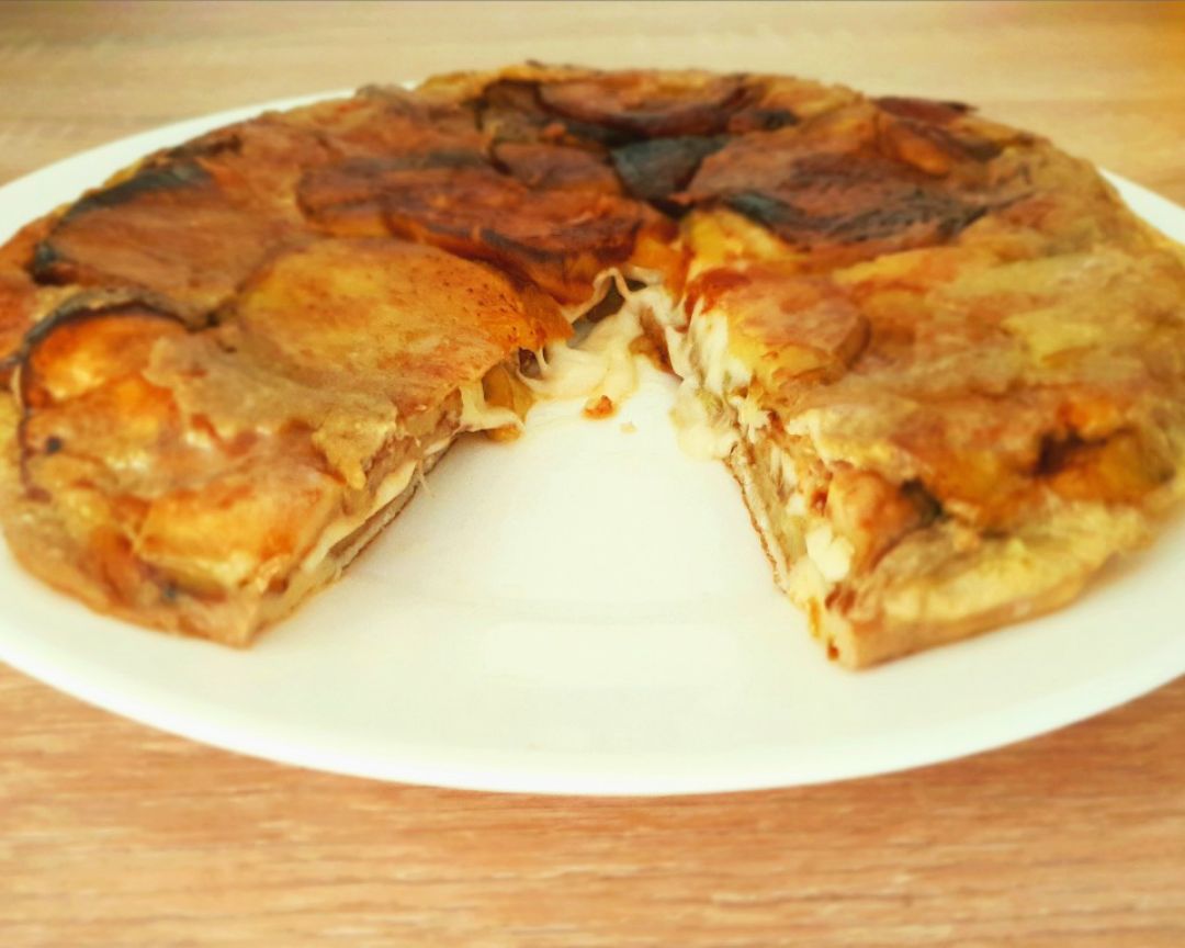 Tortilla de berenjenas y queso Tortilla de berenjenas y queso