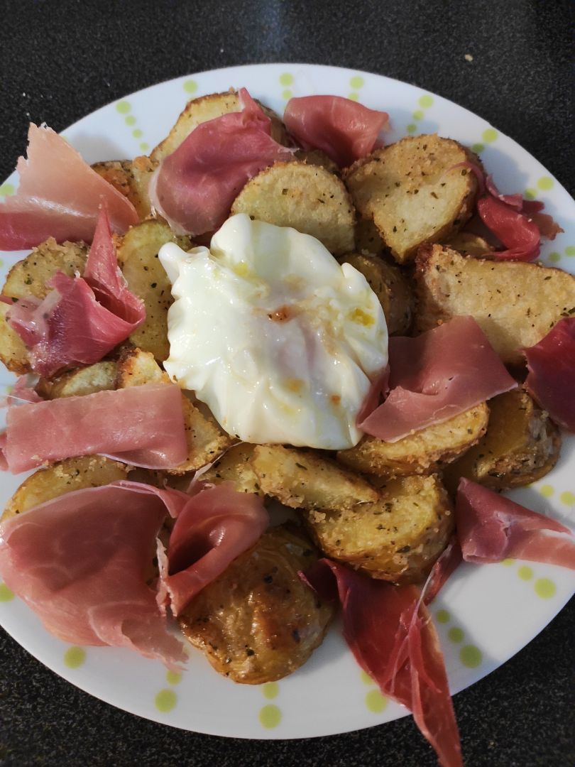 Huevos rotos con jamón Huevos rotos con jamón