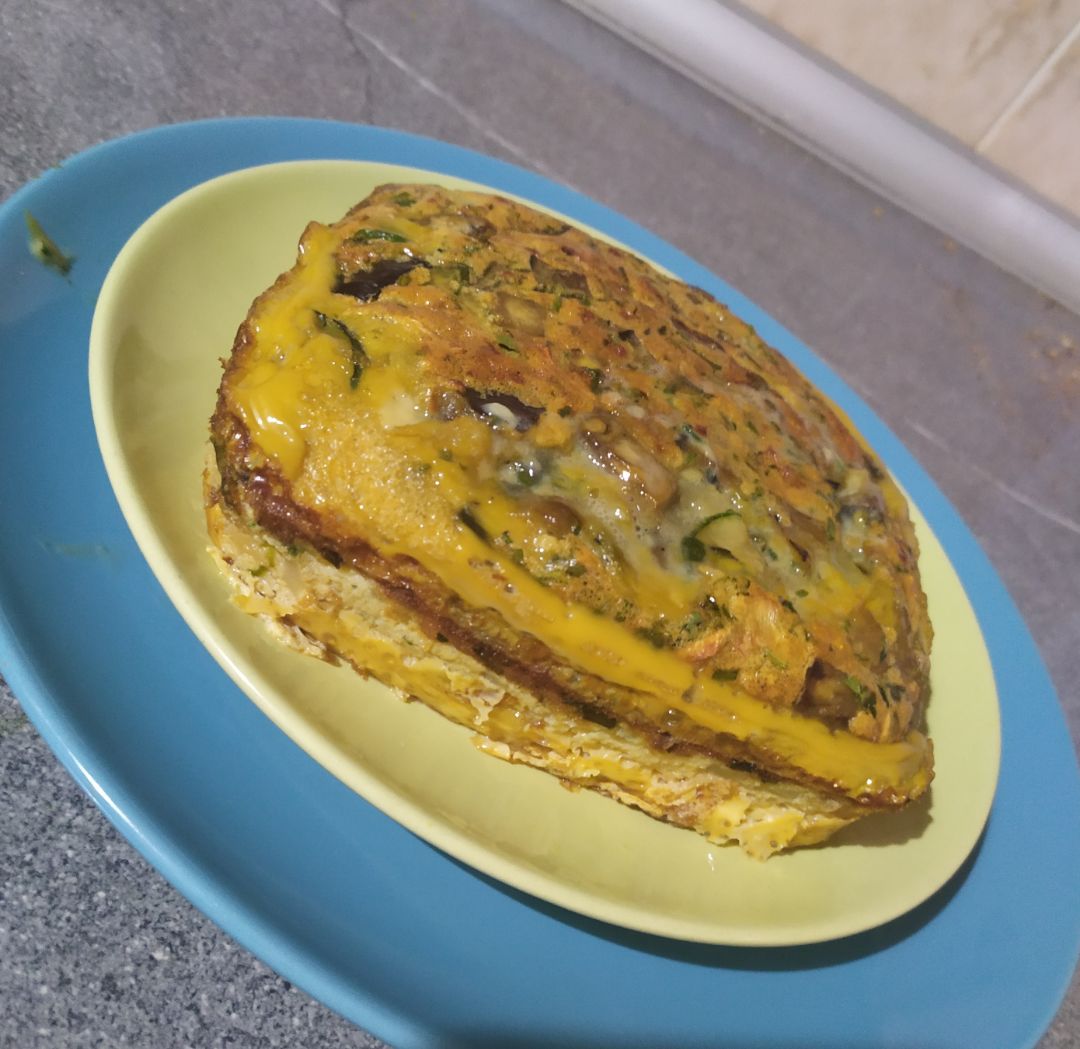 Esponjoso pastel de verduras al horno Esponjoso pastel de verduras al horno
