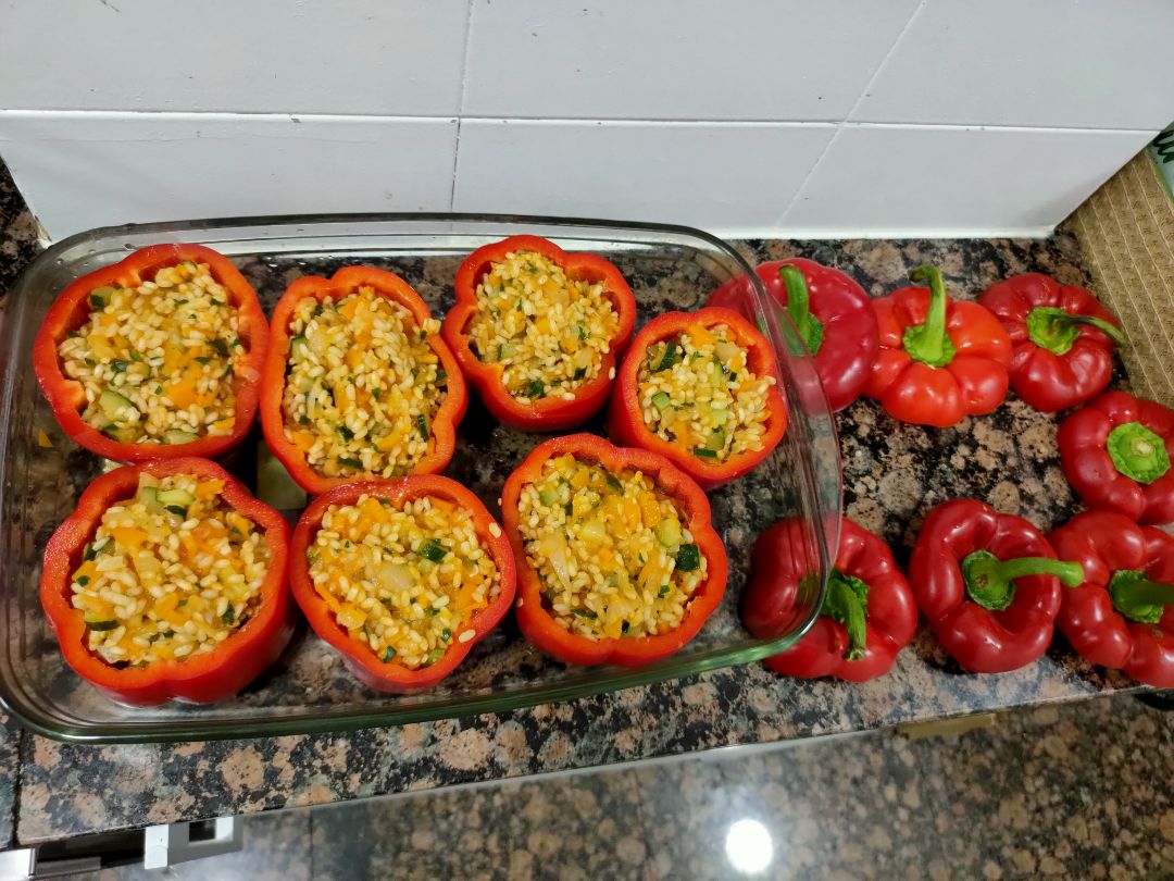 Gemistá . Pimientos rellenos de arroz integral y verduras Paso 10 Gemistá . Pimientos rellenos de arroz integral y verduras Paso 10