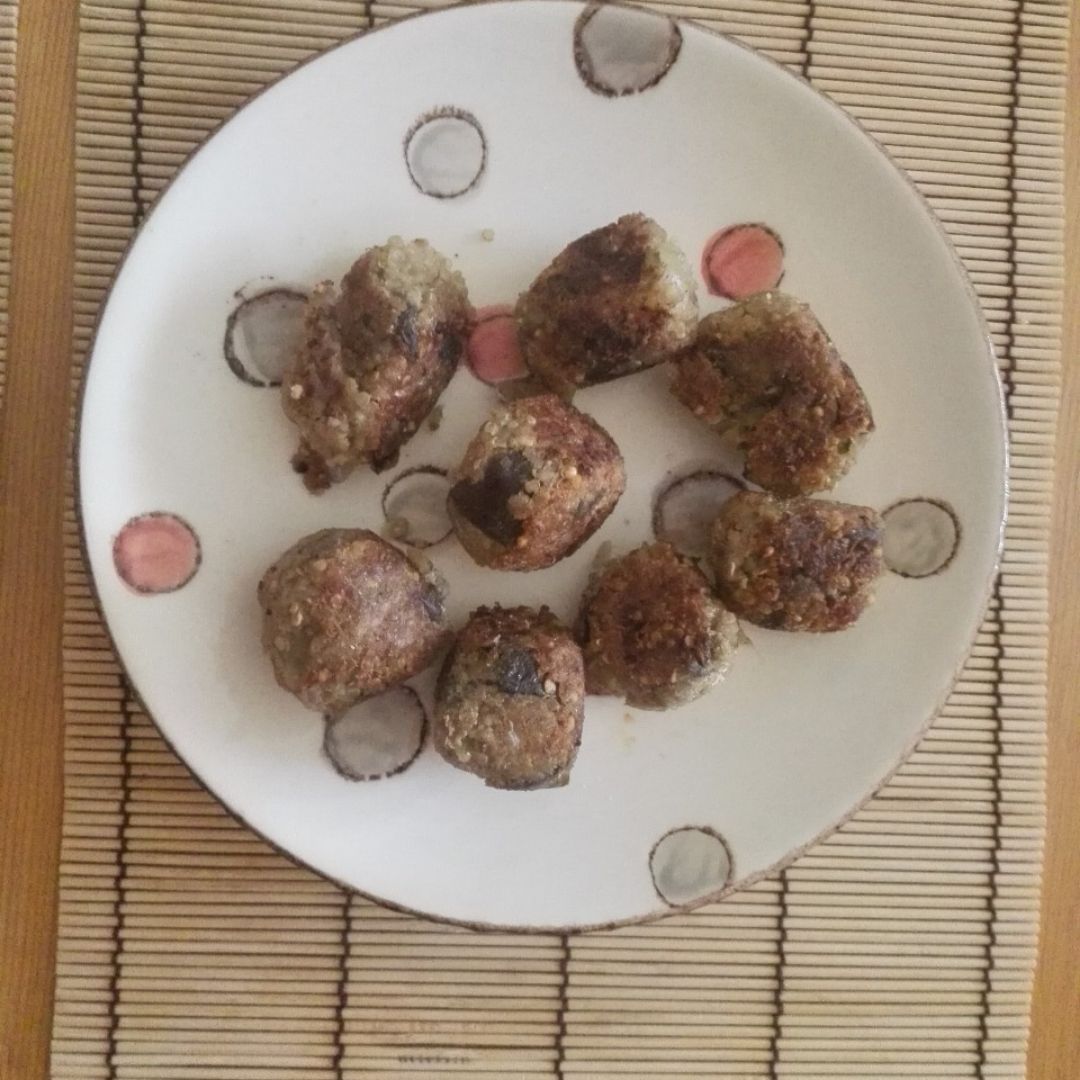 Albóndigas de mijo y berenjena Albóndigas de mijo y berenjena