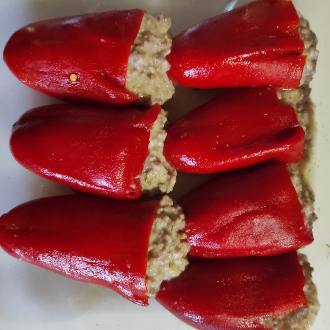 Pimientos del piquillo rellenos de carne Pimientos del piquillo rellenos de carne