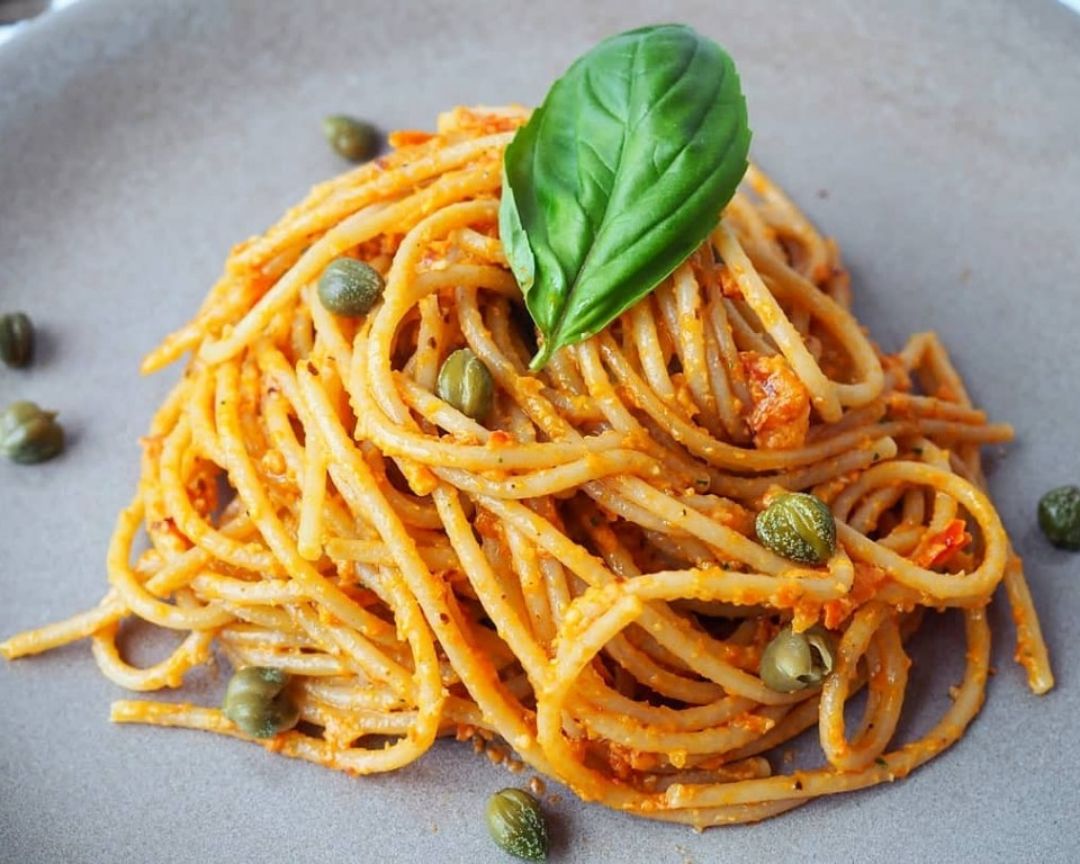 SPAGHETTI AL PESTO ROSSO