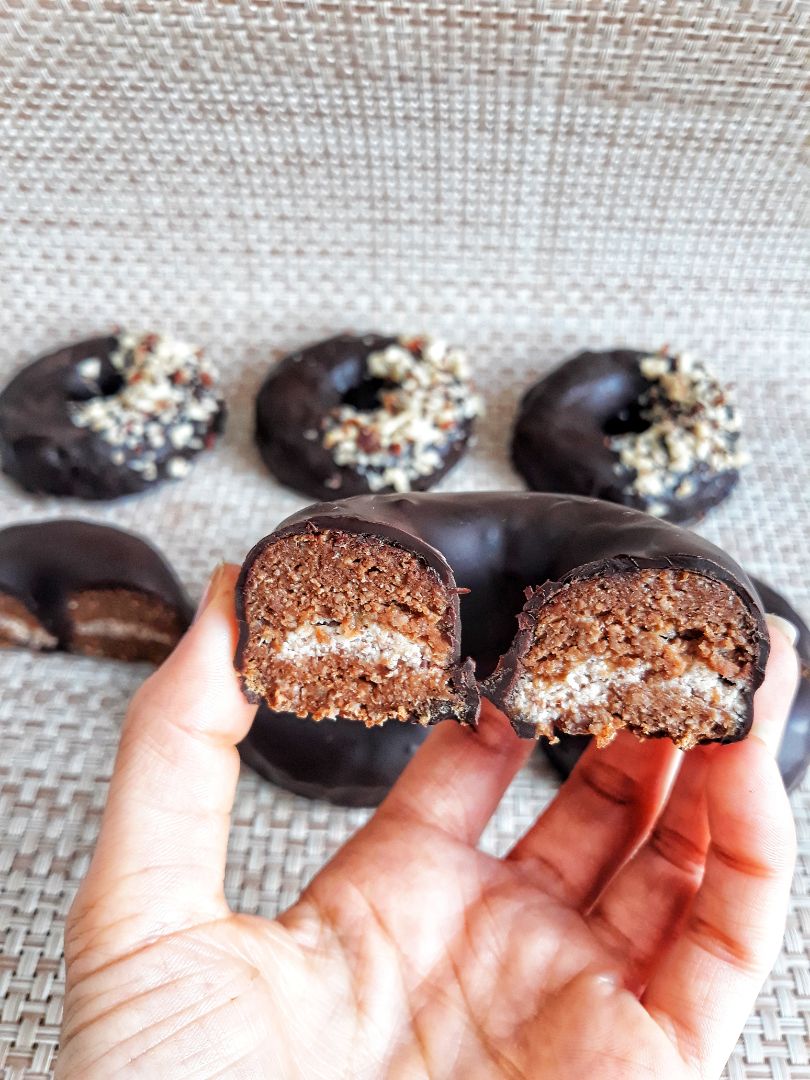 🍩DONUTS DE CHOCOLATE RELLENOS DE CREMA DE AVELLANAS🍩 🍩DONUTS DE CHOCOLATE RELLENOS DE CREMA DE AVELLANAS🍩