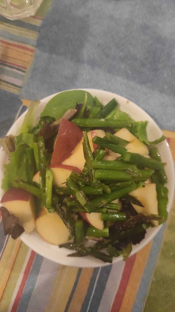 Ensalada de Manzana y espárragos Ensalada de Manzana y espárragos
