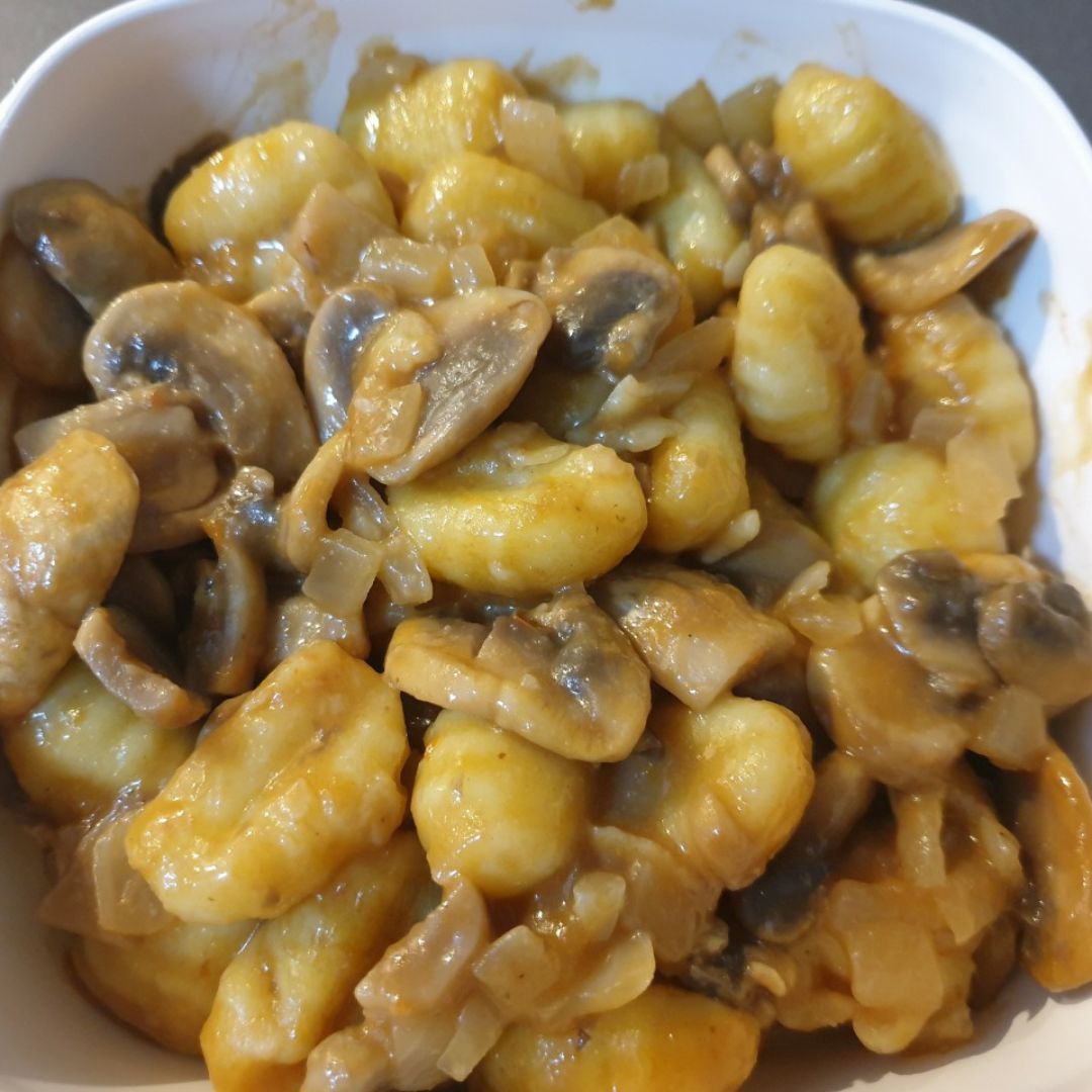Gnocchi con champiñones Gnocchi con champiñones