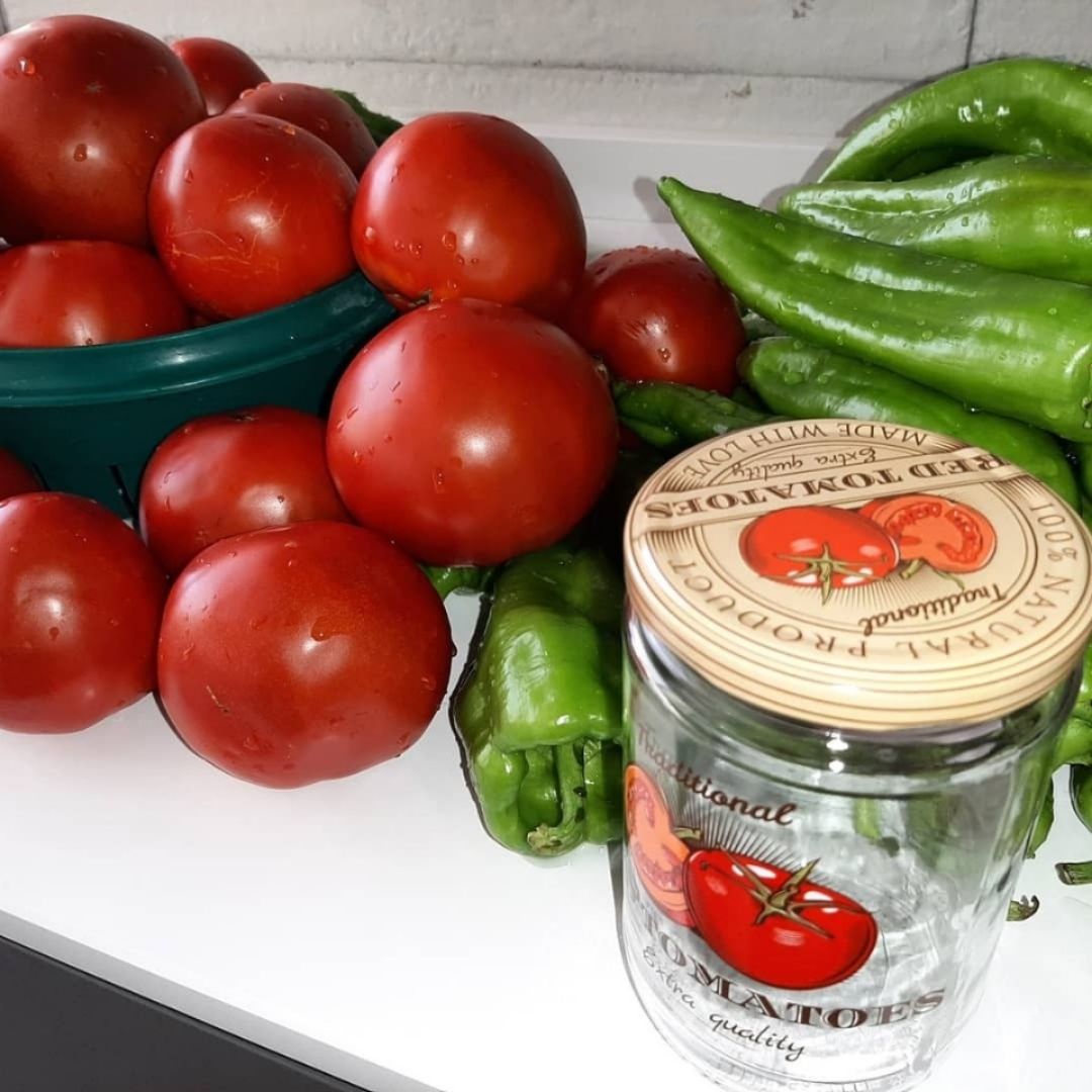 Tomates 🍅 y pimientos 🌶 envasados Paso 0 Tomates 🍅 y pimientos 🌶 envasados Paso 0