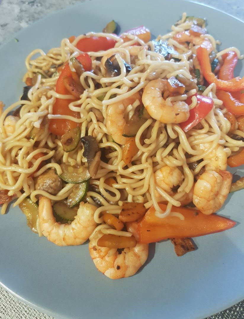 Wok con verduras y gambas Wok con verduras y gambas