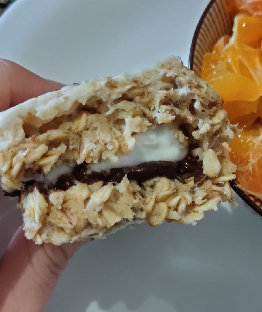 Sándwich proteico de crema de chocolate y yogurt Sándwich proteico de crema de chocolate y yogurt
