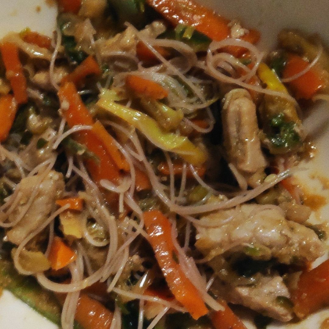 Fideos de arroz estilo oriental