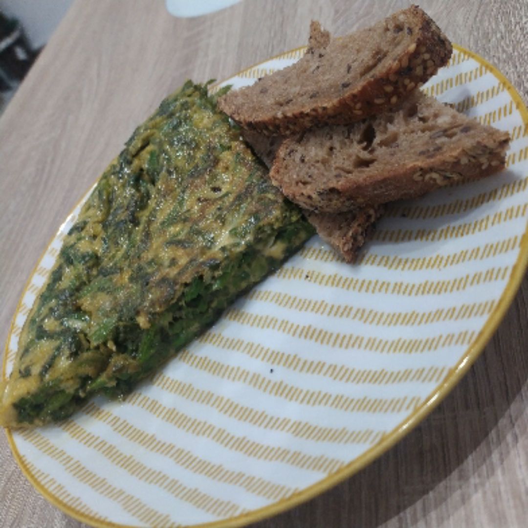 Tortilla de esparragos cogidos ayer en la montaƱa! š¤¤š¤ Tortilla de esparragos cogidos ayer en la montaƱa! š¤¤š¤