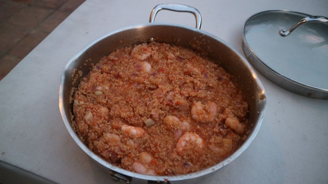 Quinoa con verduras y langostinos, buenísimo. Quinoa con verduras y langostinos, buenísimo.