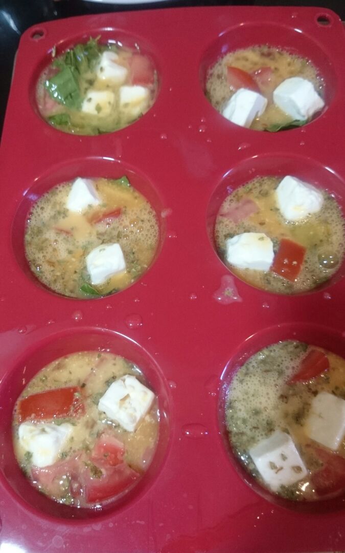 Muffins de espinacas, tomate y feta. Paso 4 Muffins de espinacas, tomate y feta. Paso 4