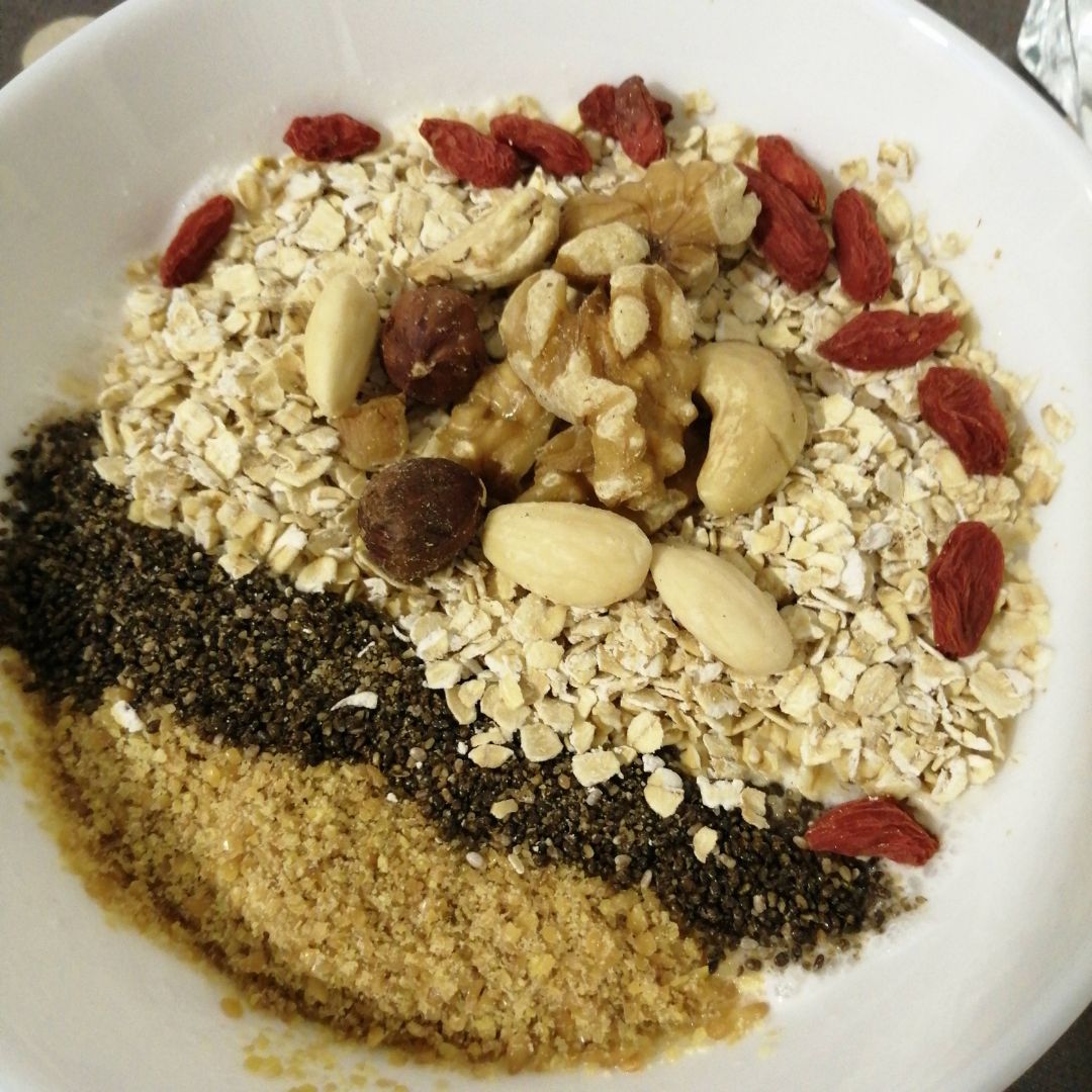 Bol avena, semillas y frutos secos Bol avena, semillas y frutos secos