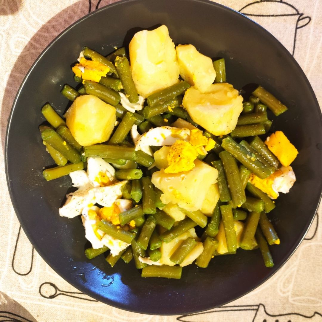 Judías Verdes con patatas de mi huerta y huevos de mis gallinas Judías Verdes con patatas de mi huerta y huevos de mis gallinas