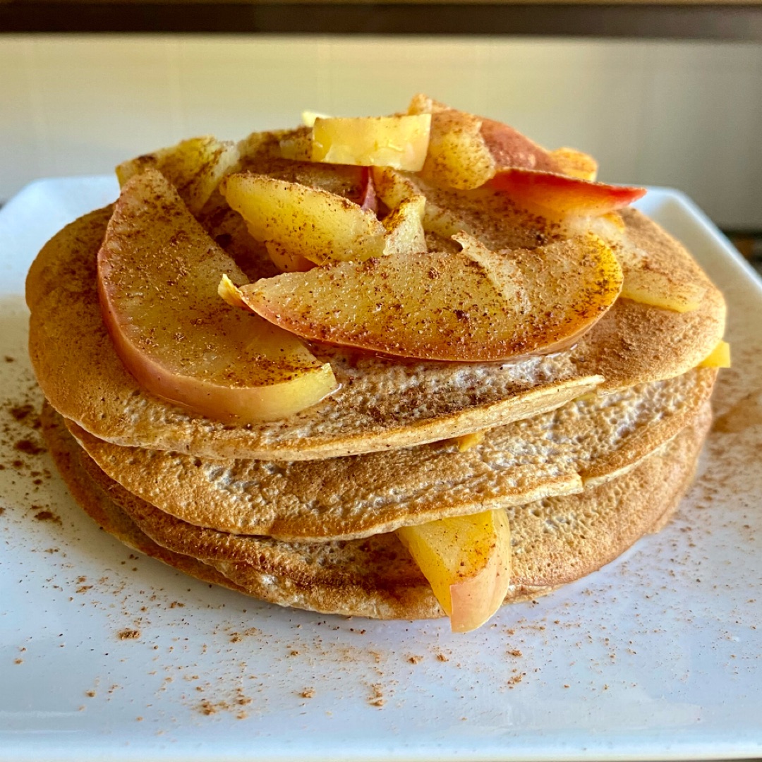 Tortitas con manzana asada