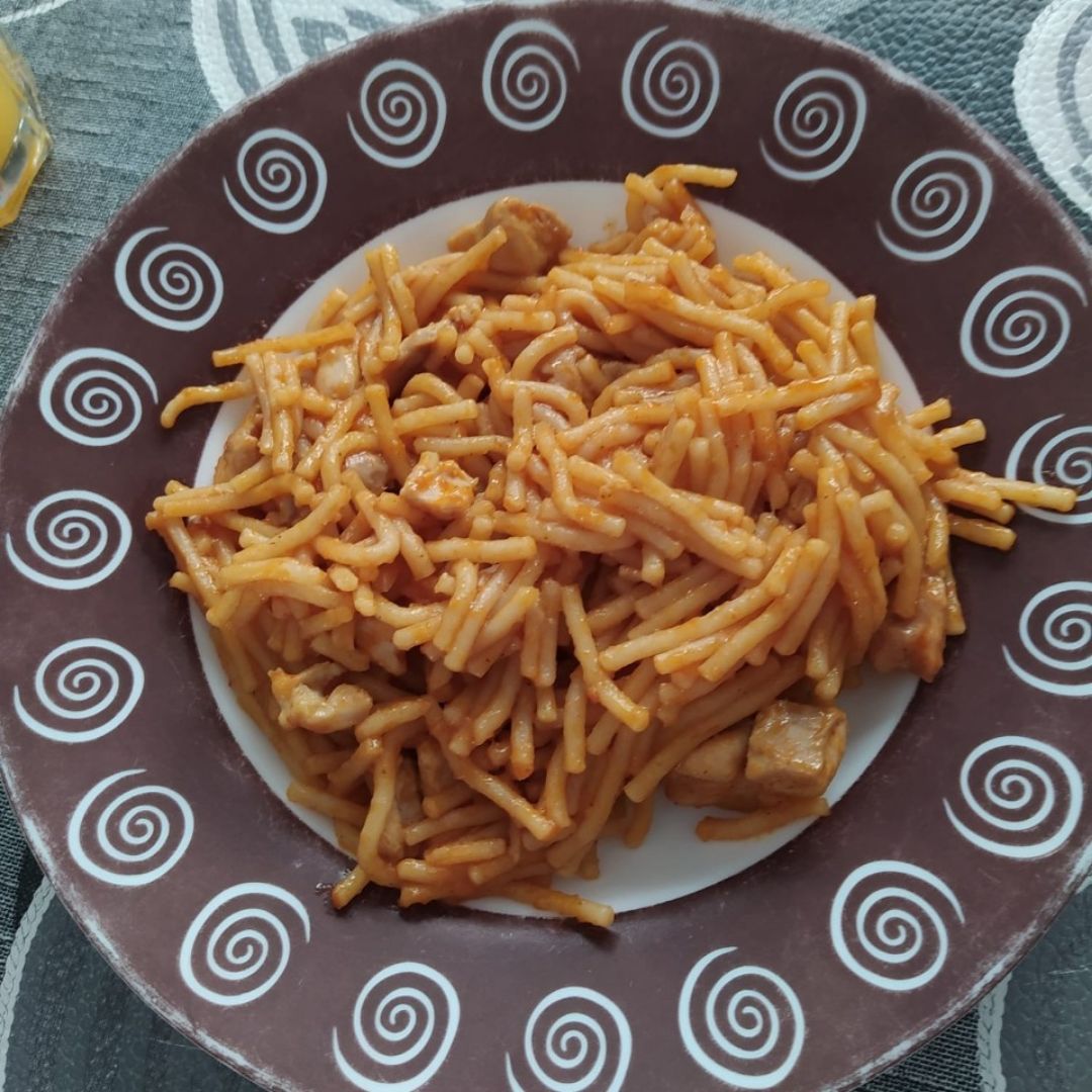 Fideos con pollo Fideos con pollo