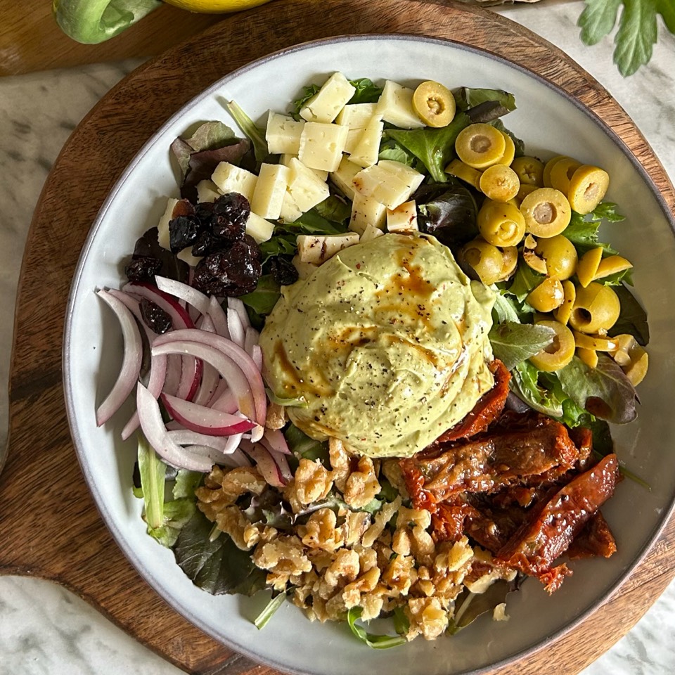 Ensalada con salsa de aguacate 🥑 Ensalada con salsa de aguacate 🥑