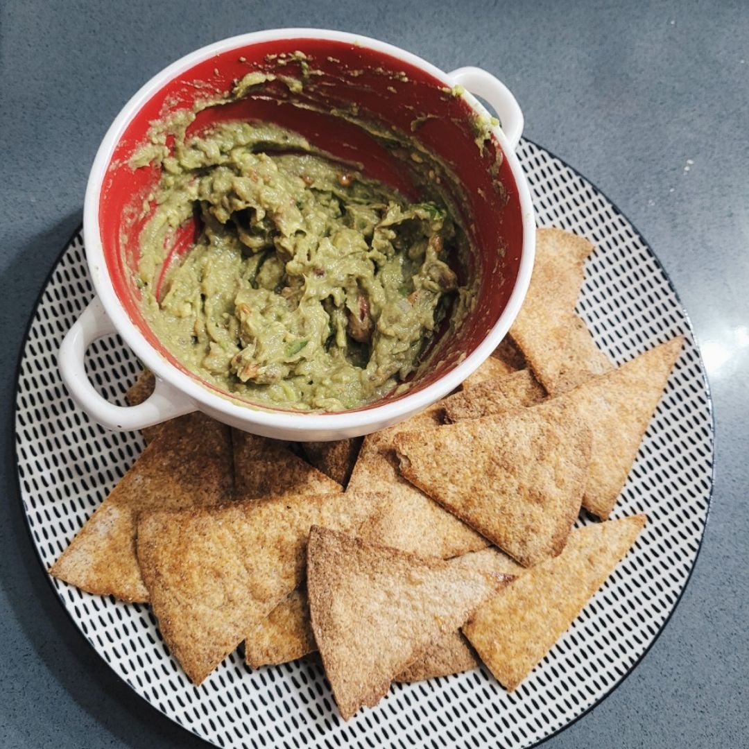 Nachos con guacamole caseros Nachos con guacamole caseros