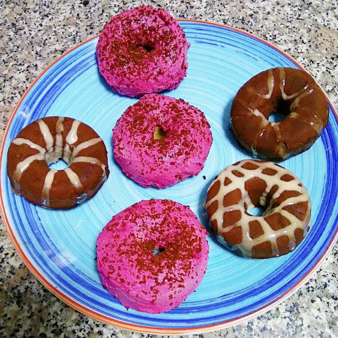 Donuts de pera con dos coberturas 🍫❤️ Donuts de pera con dos coberturas 🍫❤️