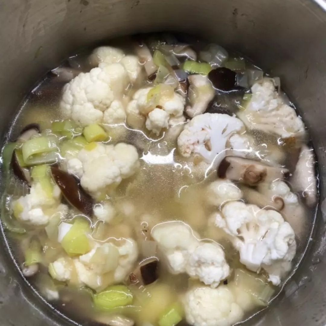 Crema de coliflor y setas shiitake Paso 3 Crema de coliflor y setas shiitake Paso 3