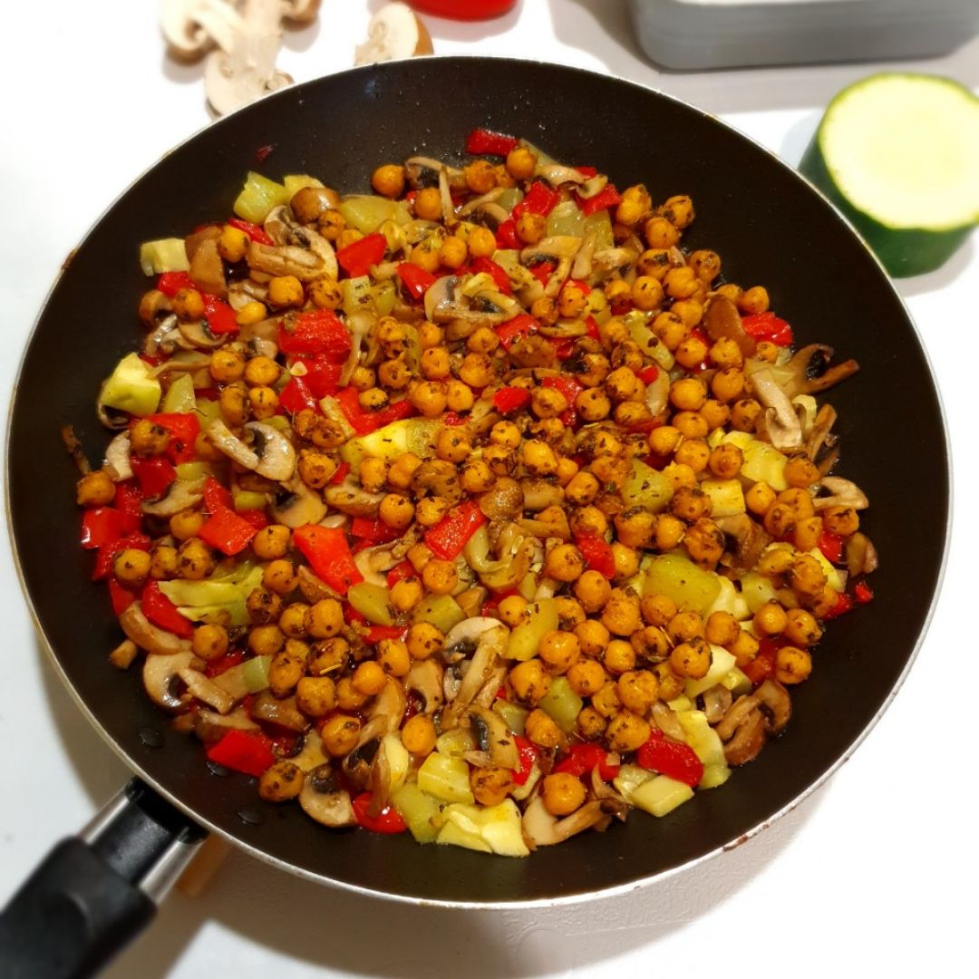 garbanzos especiados con verduras garbanzos especiados con verduras