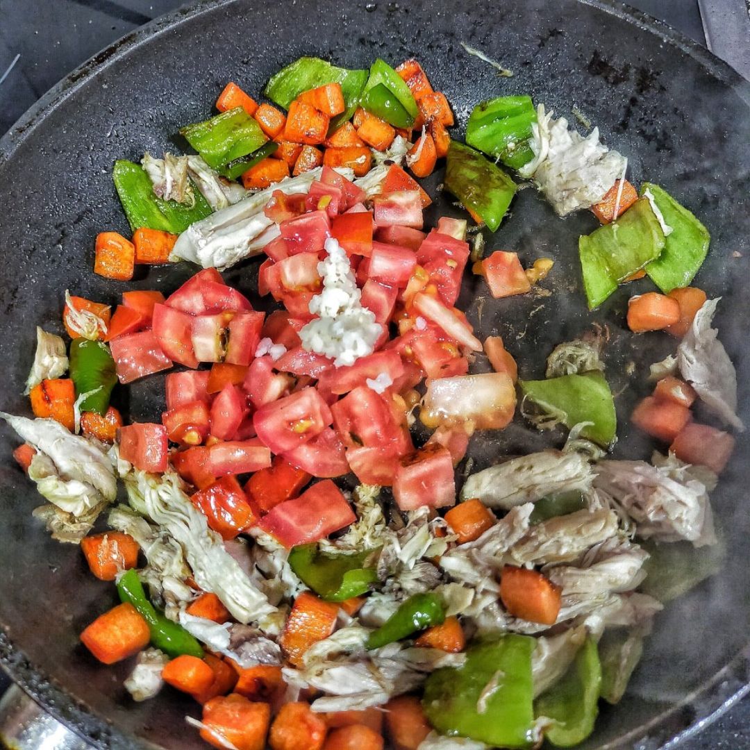 Arroz integral con Pollo y verduritas (aprovechamiento) Paso 3 Arroz integral con Pollo y verduritas (aprovechamiento) Paso 3