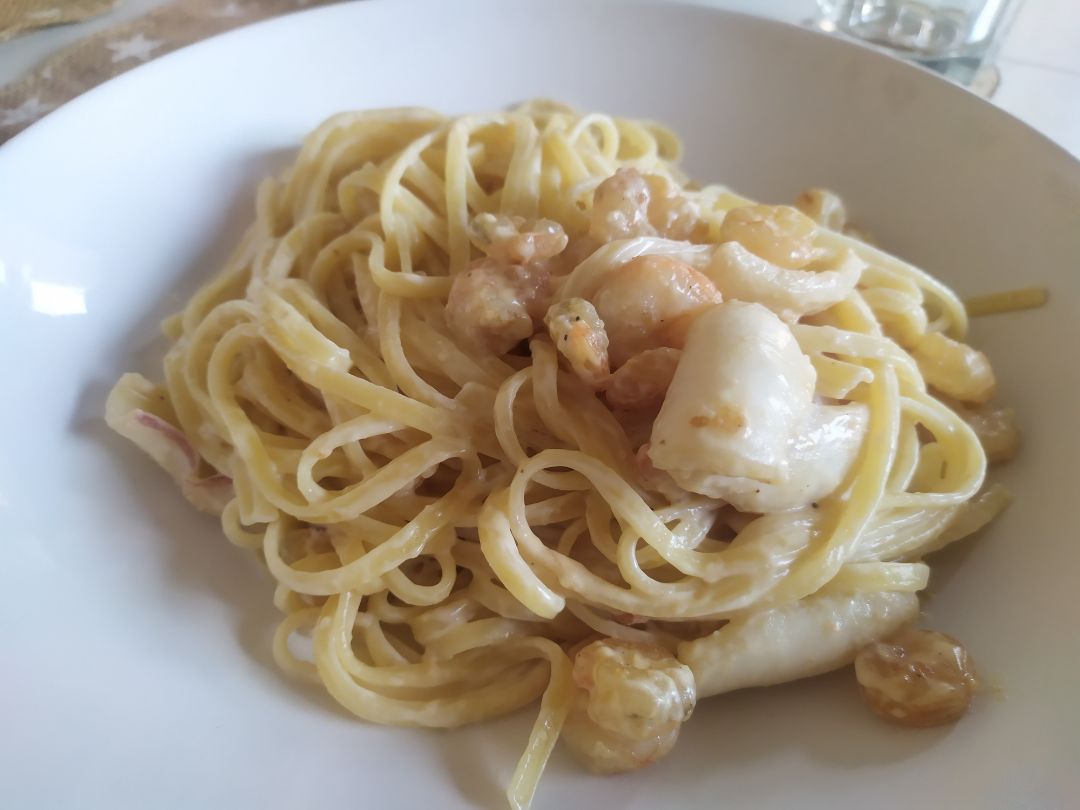 Tallarines con sepia y gambas🍴 Tallarines con sepia y gambas🍴