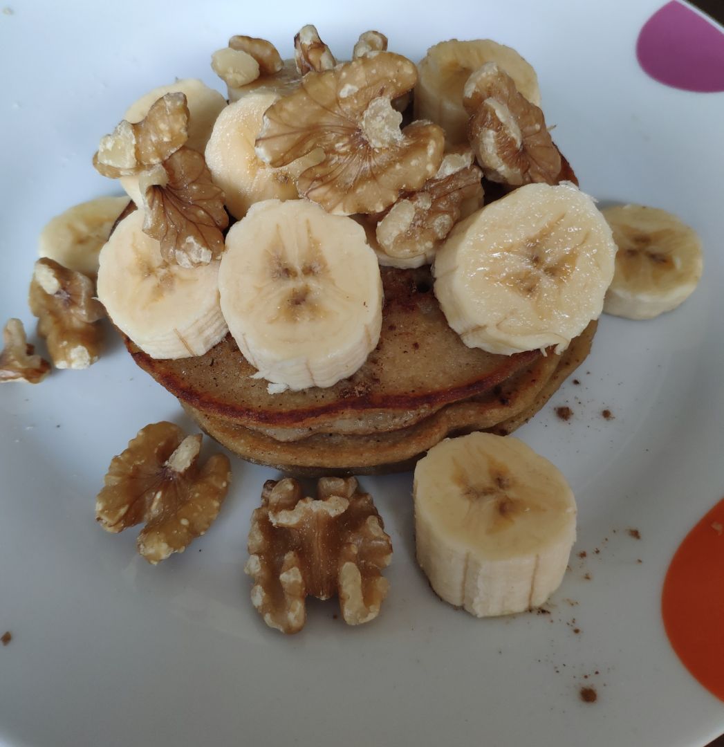 Tortitas de avena con plátano y nueces Tortitas de avena con plátano y nueces