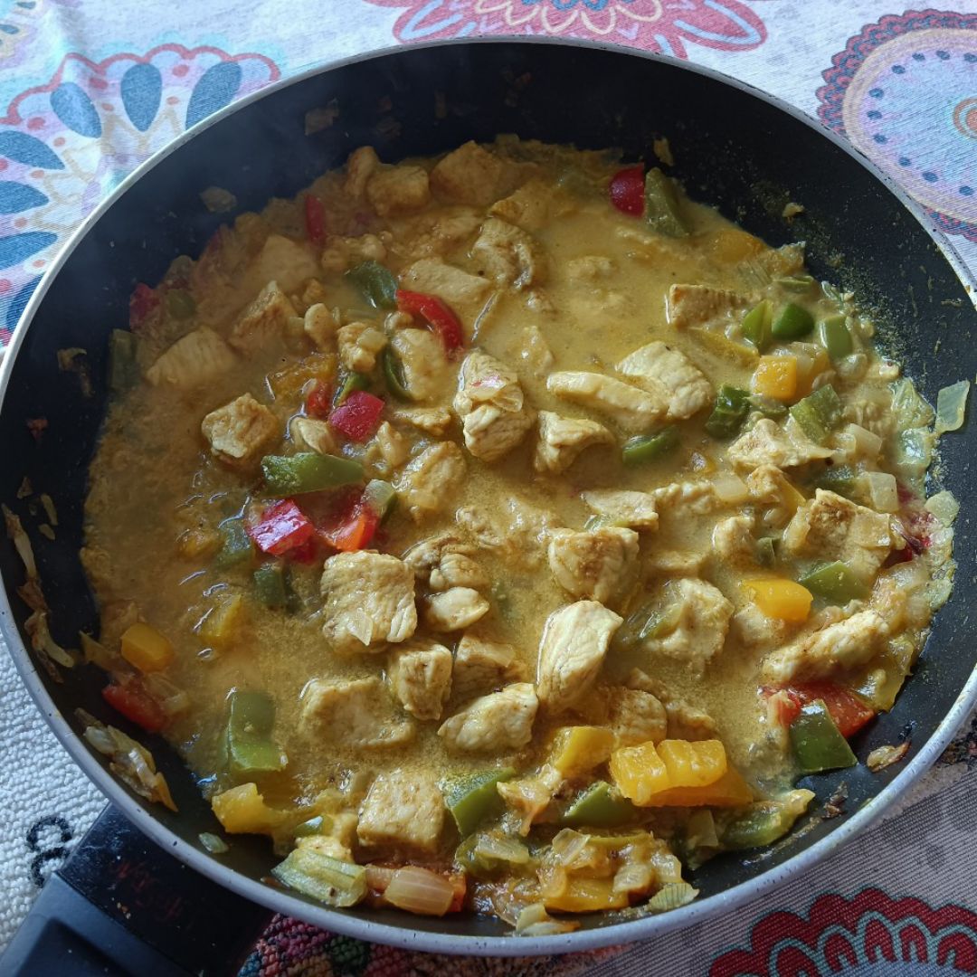 Pollo al curry Pollo al curry