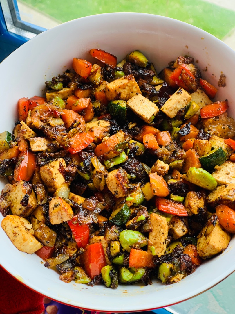 Salteado de tempeh Salteado de tempeh