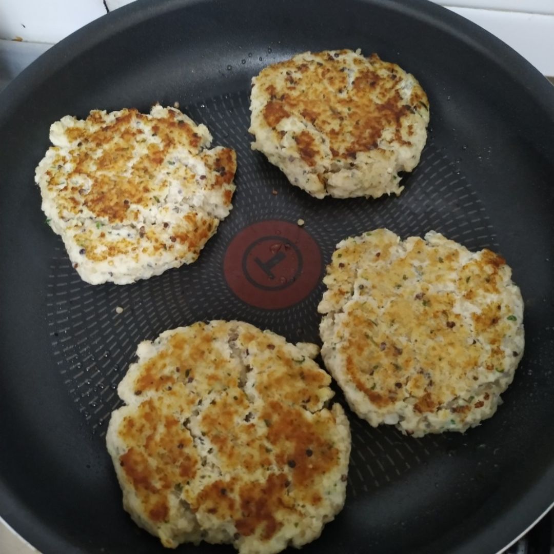 Hamburguesas de merluza y quinoa