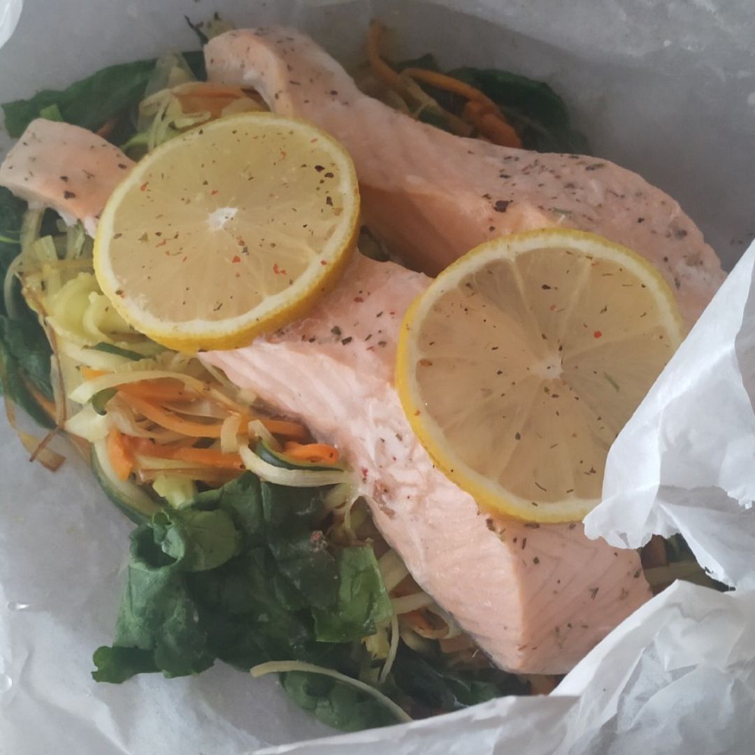 Salmón al papillote Salmón al papillote