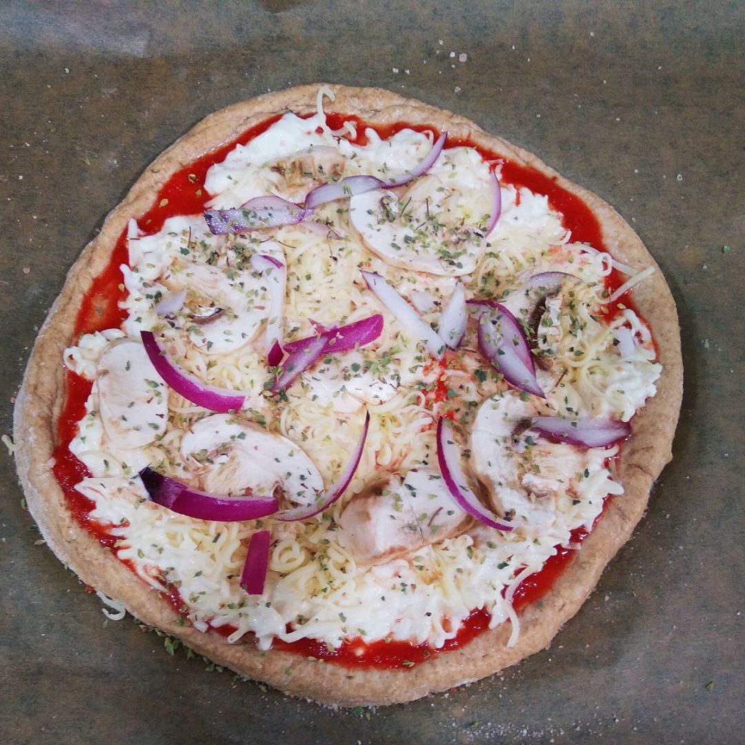 Pizza sin lactosa, con harina de espelta integral carbonara Paso 6 Pizza sin lactosa, con harina de espelta integral carbonara Paso 6