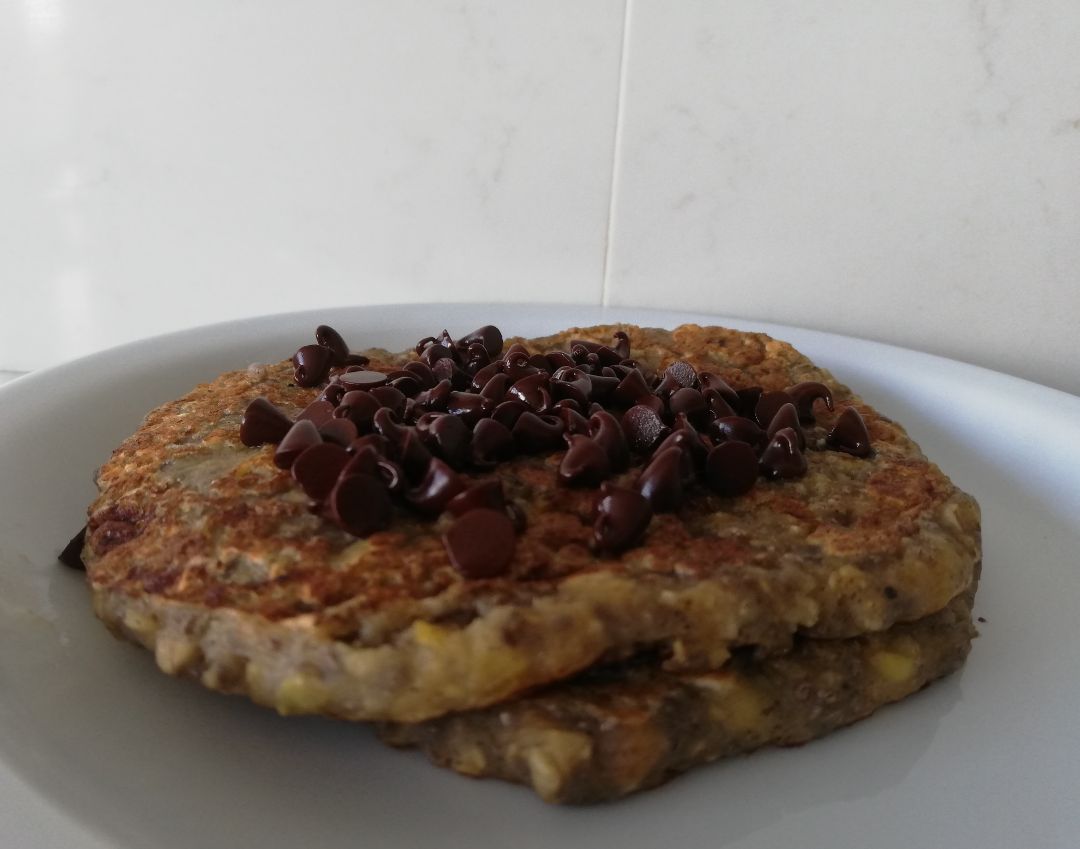 TORTITAS CON BASE DE PLATANO Y CHIA TORTITAS CON BASE DE PLATANO Y CHIA