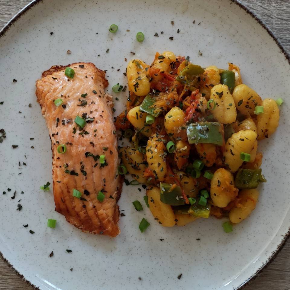 GNOCCHI CON SALMÓN (Sin gluten)