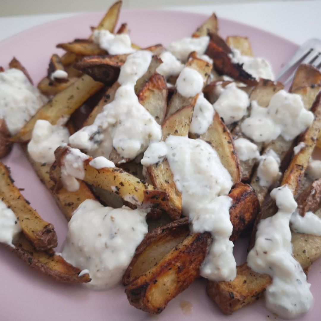 Patatas con salsa griega 💙 Patatas con salsa griega 💙