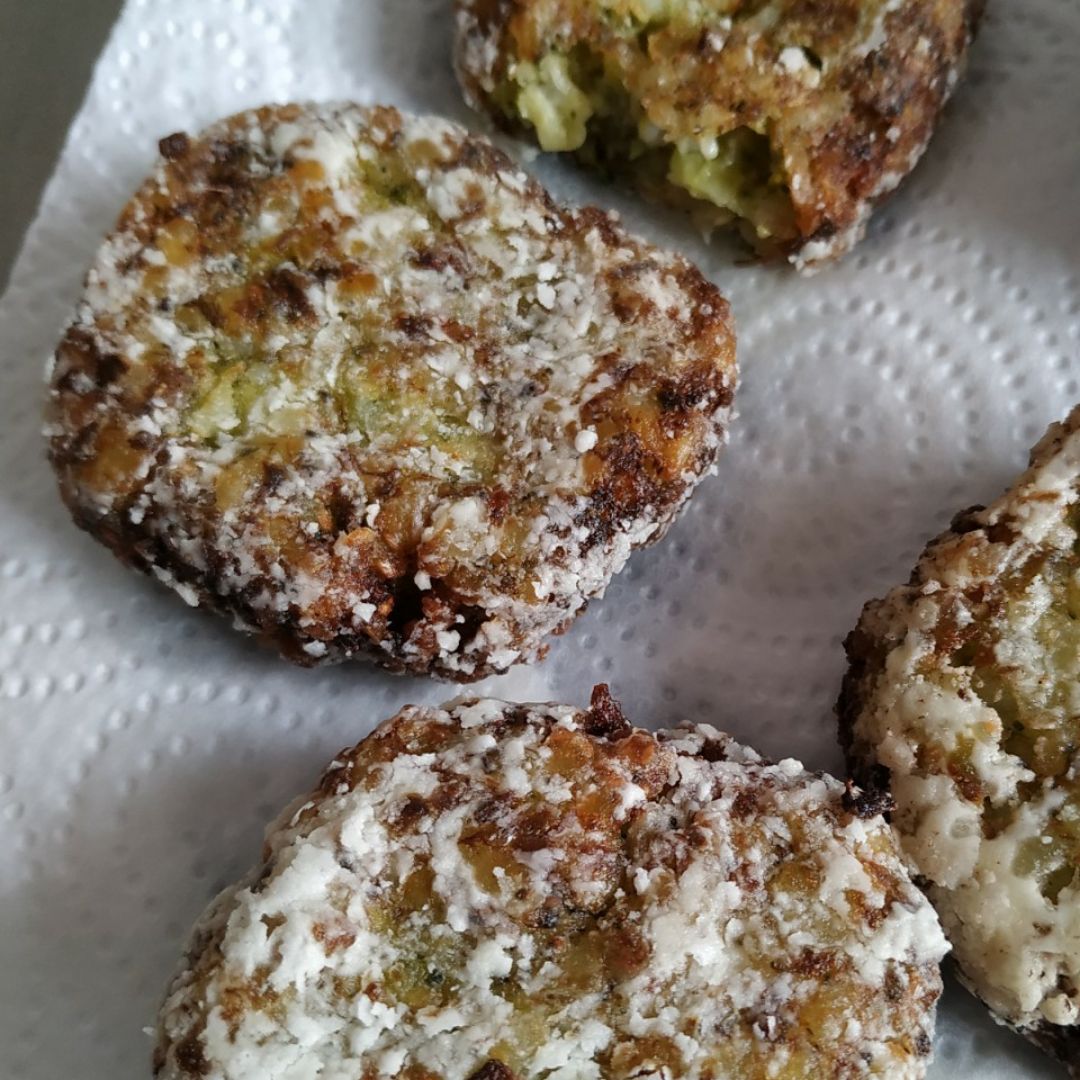 Croquetas de brócoli y arroz Croquetas de brócoli y arroz