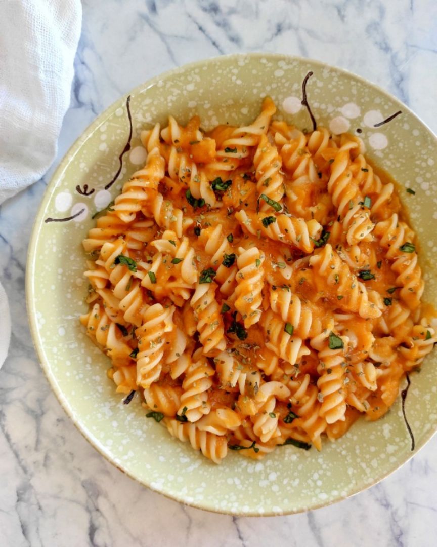 Pasta en salsa de calabaza