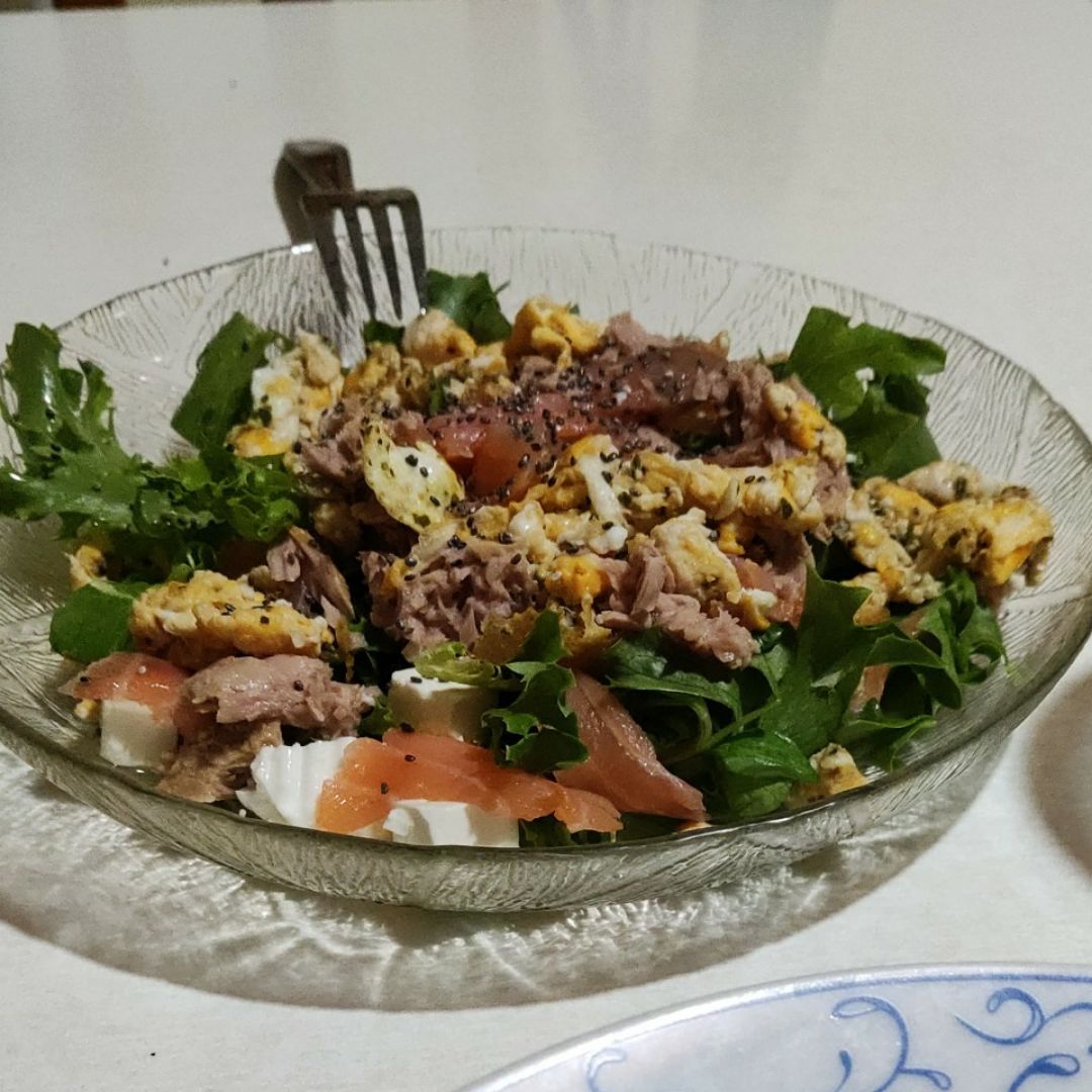 Ensalada con salmón Ensalada con salmón