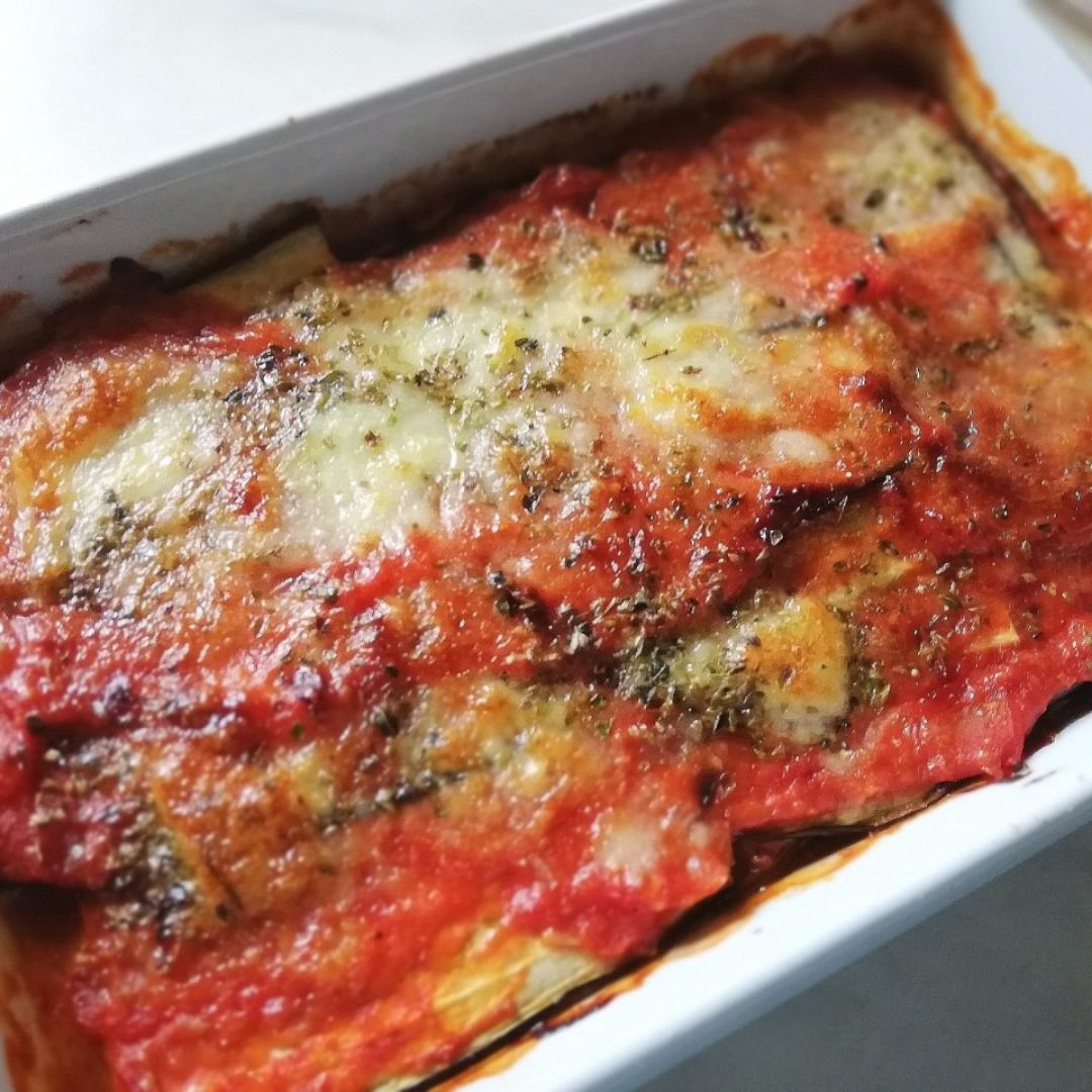 Berenjena a la parmesana (sin frituras) Berenjena a la parmesana (sin frituras)