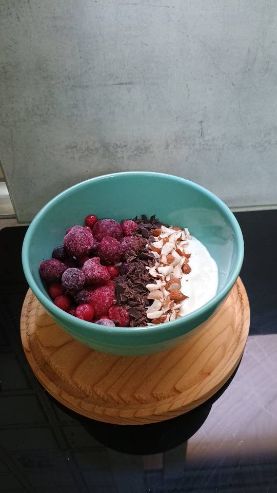 Yogurt veggie con frutos rojos Yogurt veggie con frutos rojos