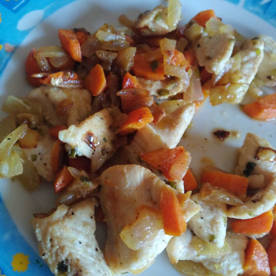 Salteado verduras y pollo Salteado verduras y pollo