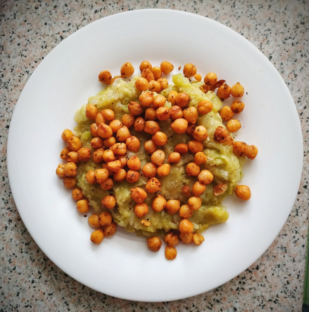 Calabacín y garbanzos aliñados Calabacín y garbanzos aliñados